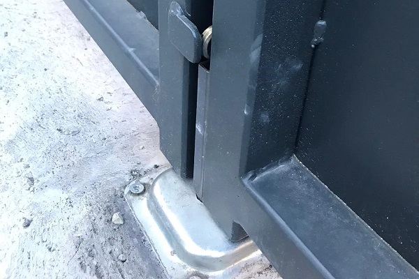 Battente ferma cancello zincato da 55 mm